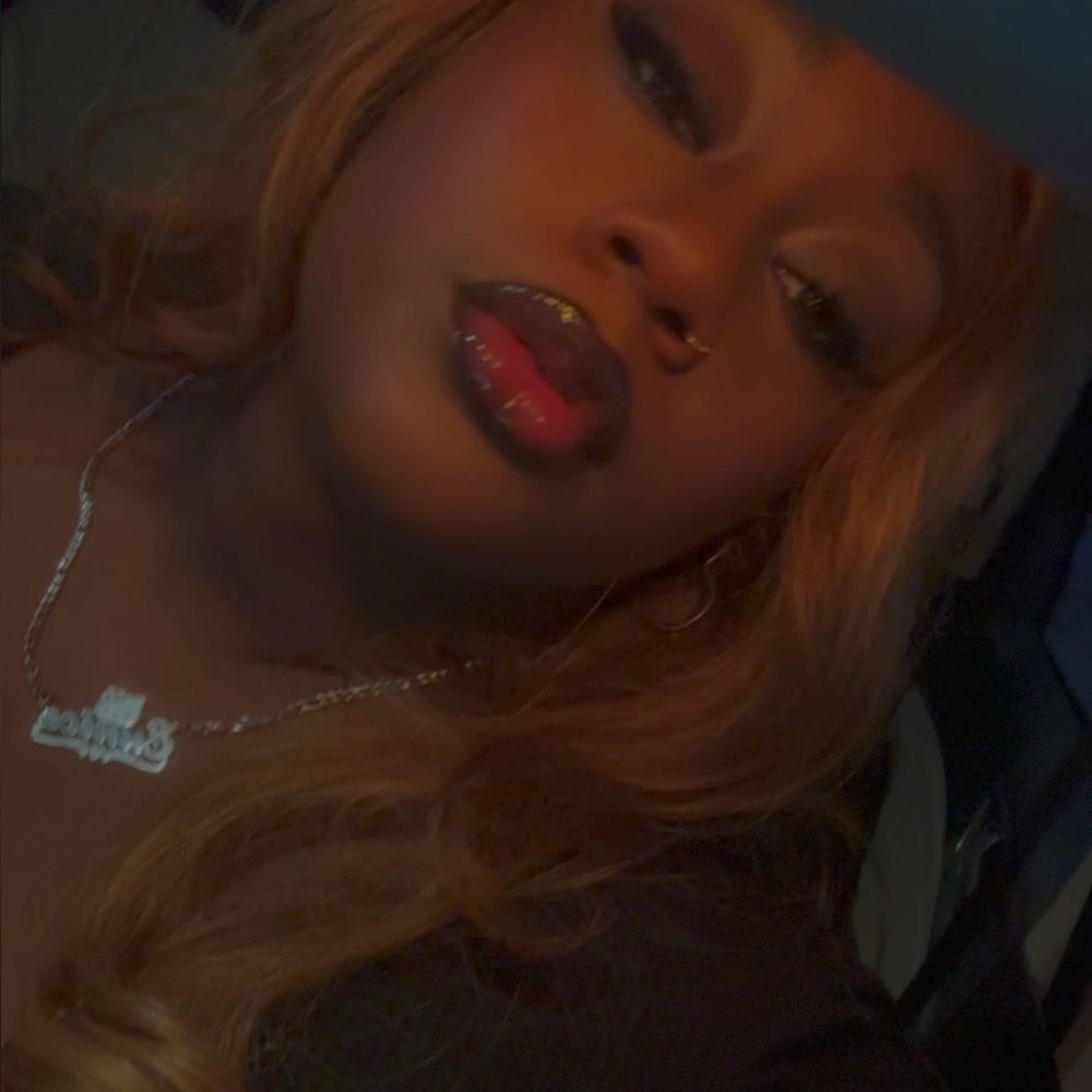 Meet your Posher, Eunice